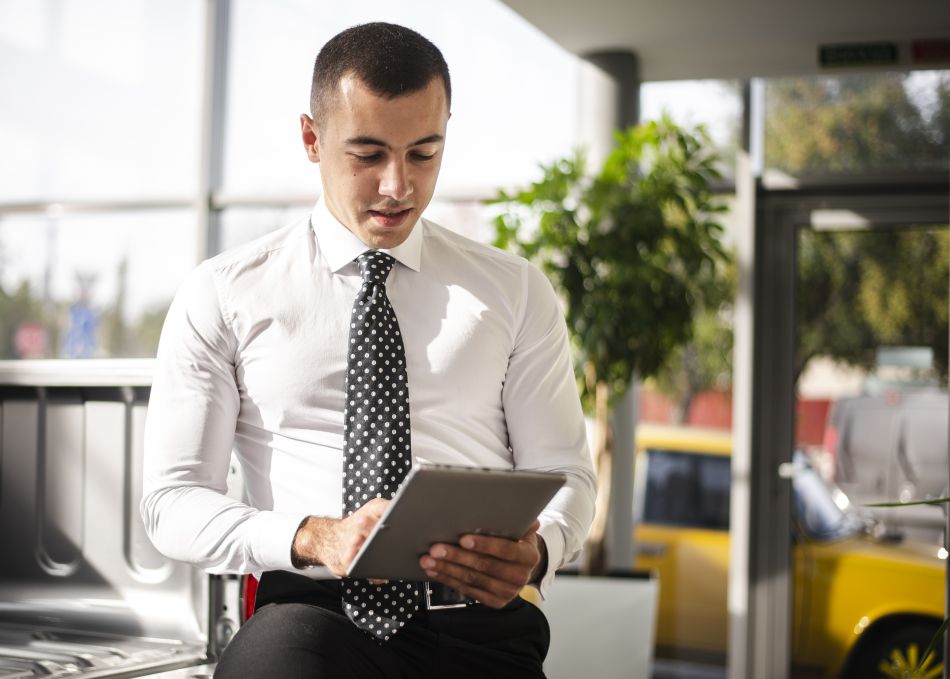 Revenue Reporting for Coach Operators: What AI-Powered Tour Operator Software Can Automate